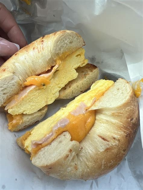 bagel factory del prado